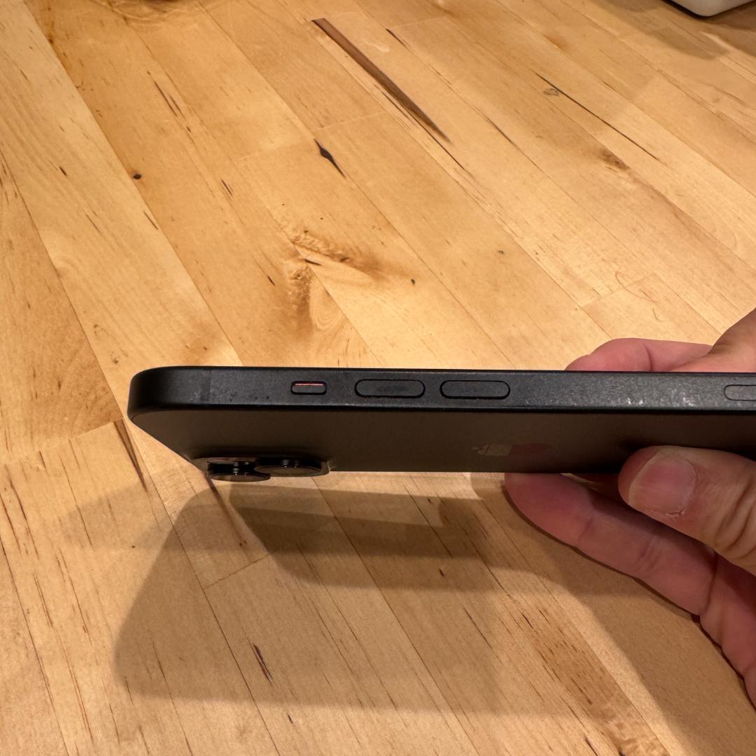 Apple iPhone 15 128GB 本体