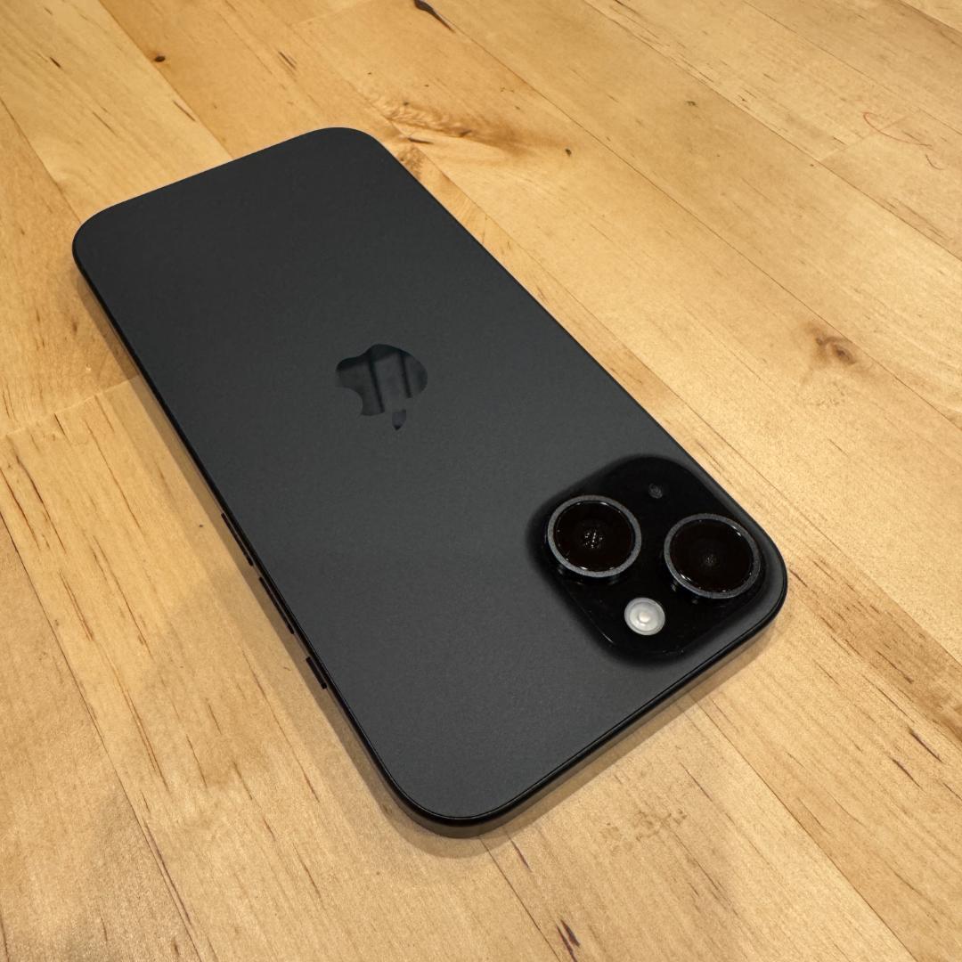 Apple iPhone 15 128GB 本体