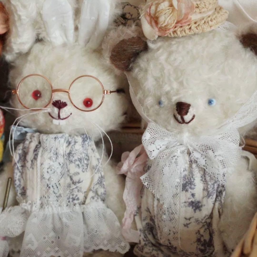 控えめの白熊ちゃん ぬいぐるみ 海外作家様 ハンドメイド テディベア 熊