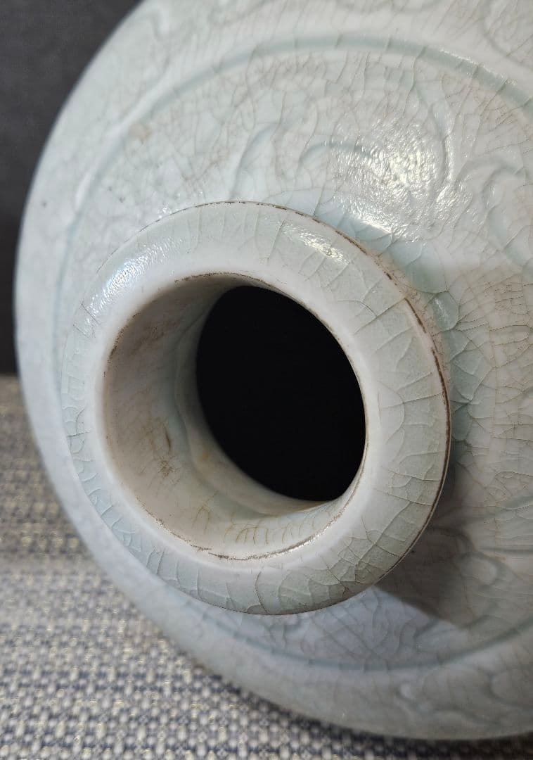 中国古美術　中国古陶磁器　青白磁　影青　彫唐花文様　瓶　罐　大壺　唐物　古渡り