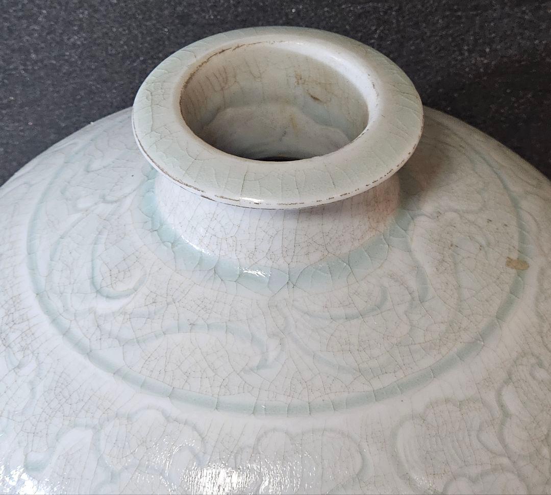 中国古美術　中国古陶磁器　青白磁　影青　彫唐花文様　瓶　罐　大壺　唐物　古渡り