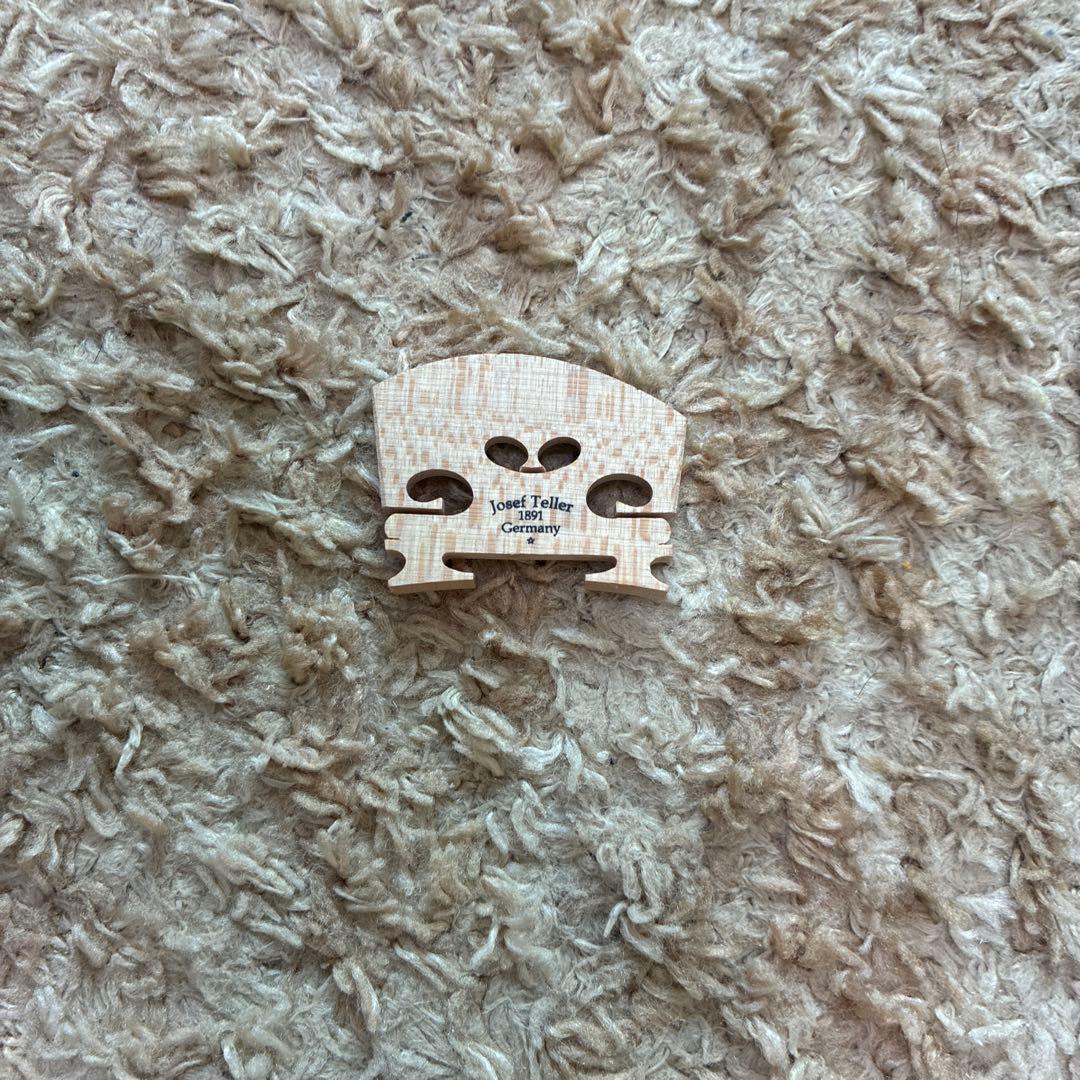 Suzuki バイオリン本体 弓 肩当て　専用ケース付き