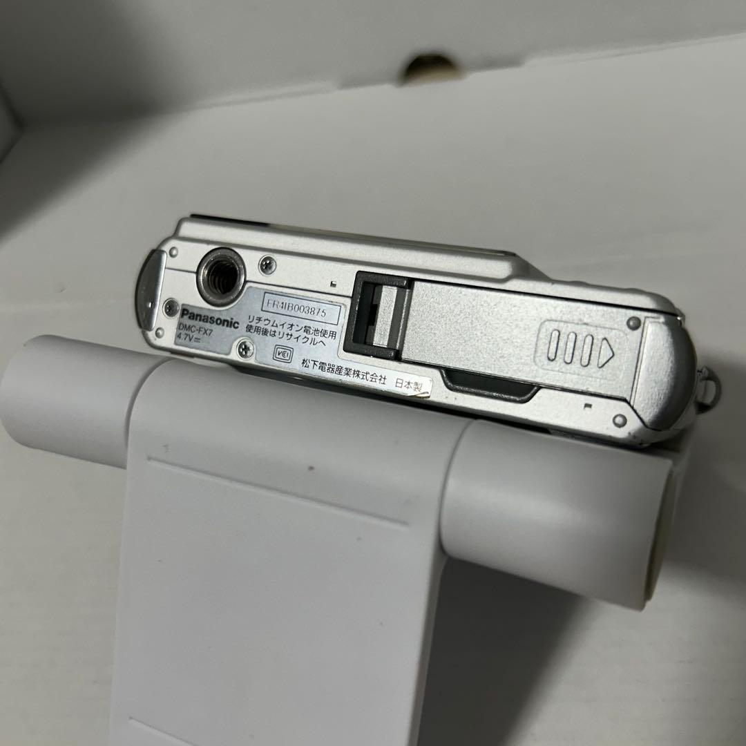 【付属品多数】パナソニックLUMIX DMC-FX7 LEICA デジカメ