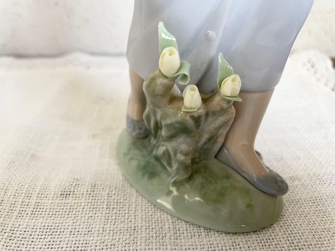 リヤドロ ヴィンテージ チューリップガーデン 少女 磁器人形 サイン 箱 陶磁器