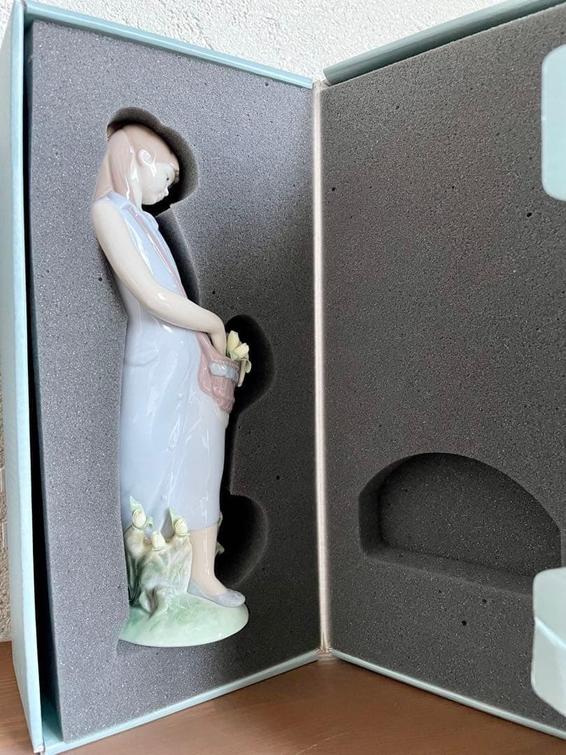リヤドロ ヴィンテージ チューリップガーデン 少女 磁器人形 サイン 箱 陶磁器