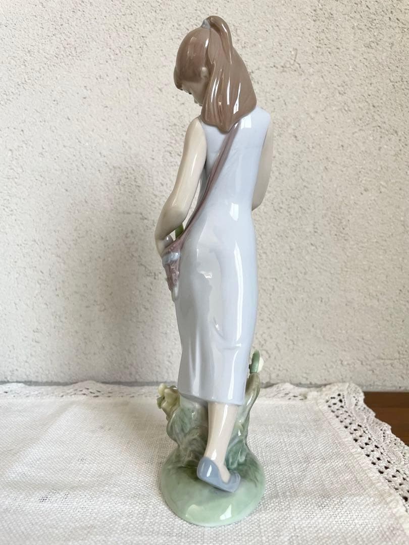 リヤドロ ヴィンテージ チューリップガーデン 少女 磁器人形 サイン 箱 陶磁器