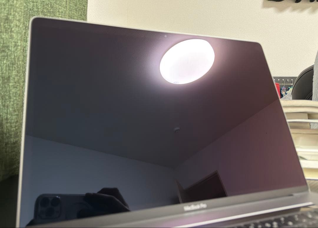 充放電回数123回！MacBook Pro 15.4 2019 256GB