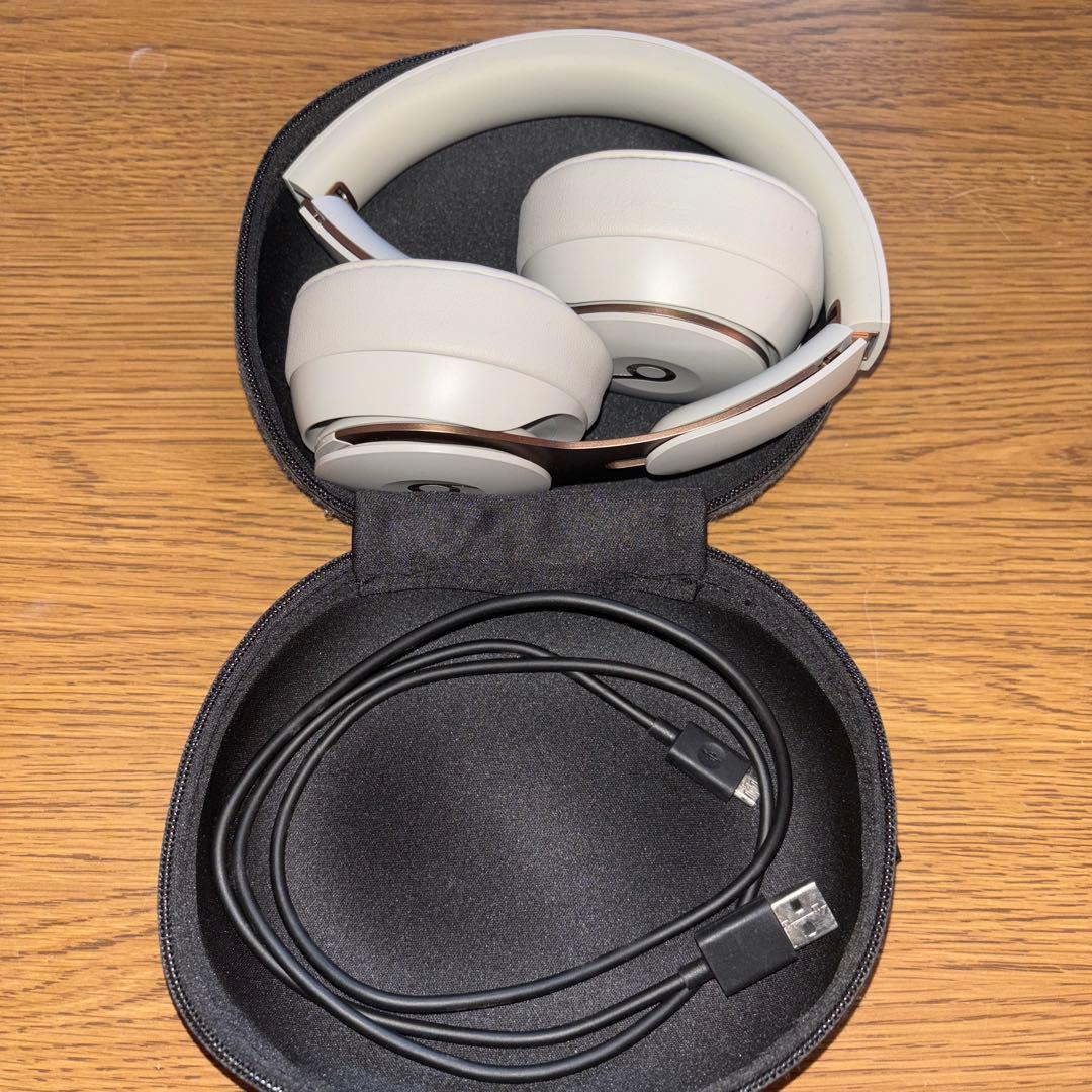 Beats Solo Pro Wireless グレー