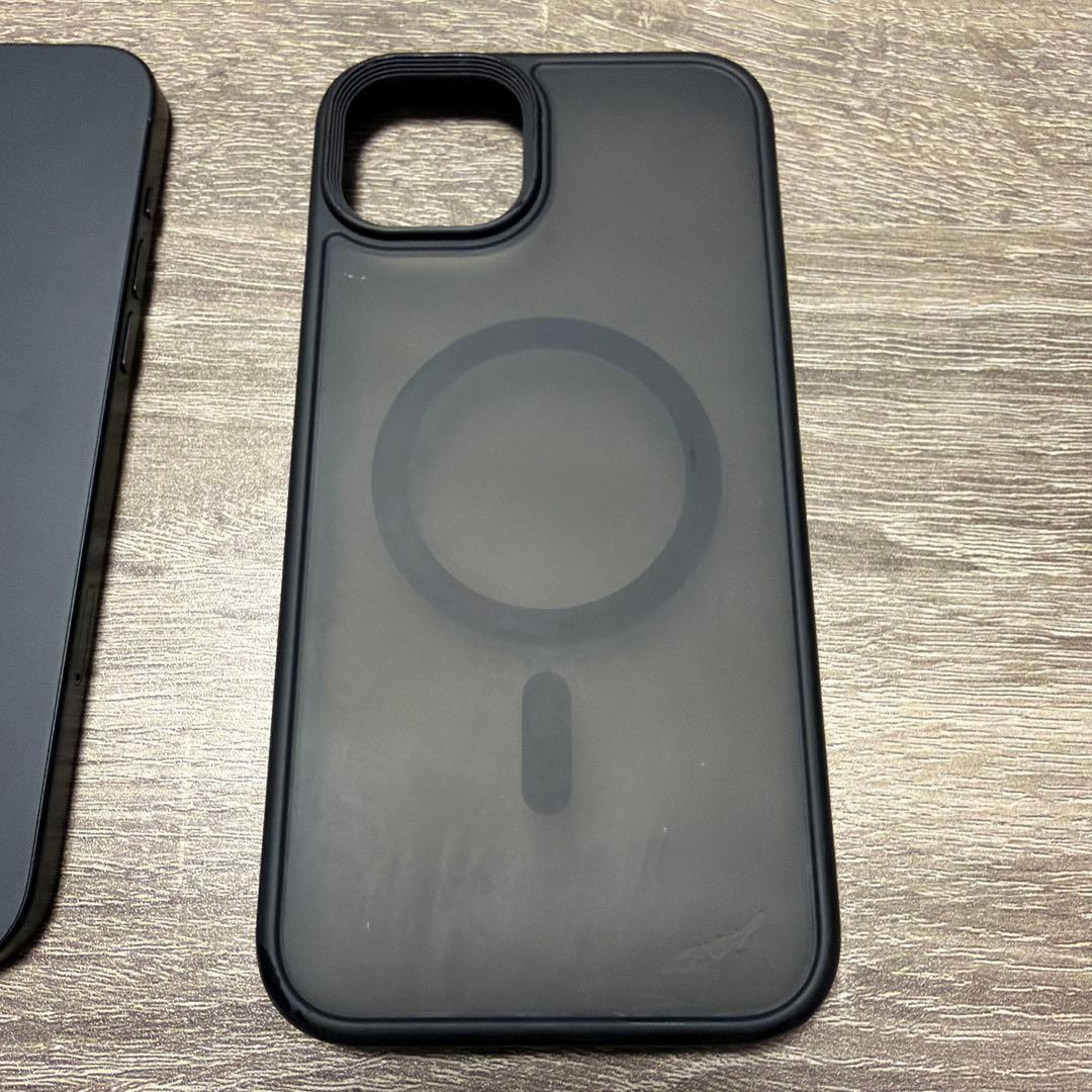 iPhone 15 Plusブラック MagSafe対応ケース付き