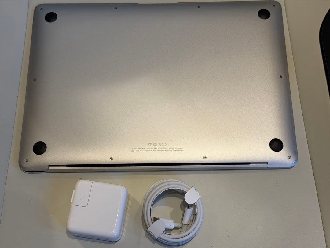 Apple MacBook Air (M1, 2020) シルバー JIS