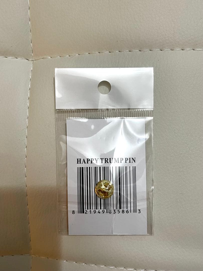 Happy Trump Pin ハッピートランプバッジ トランプ大統領