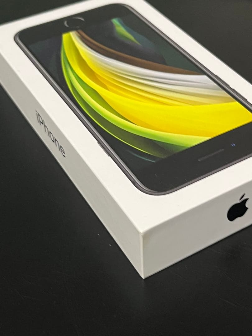 【美品】iPhone SE 第２世代 64GB ブラック バッテリー84%