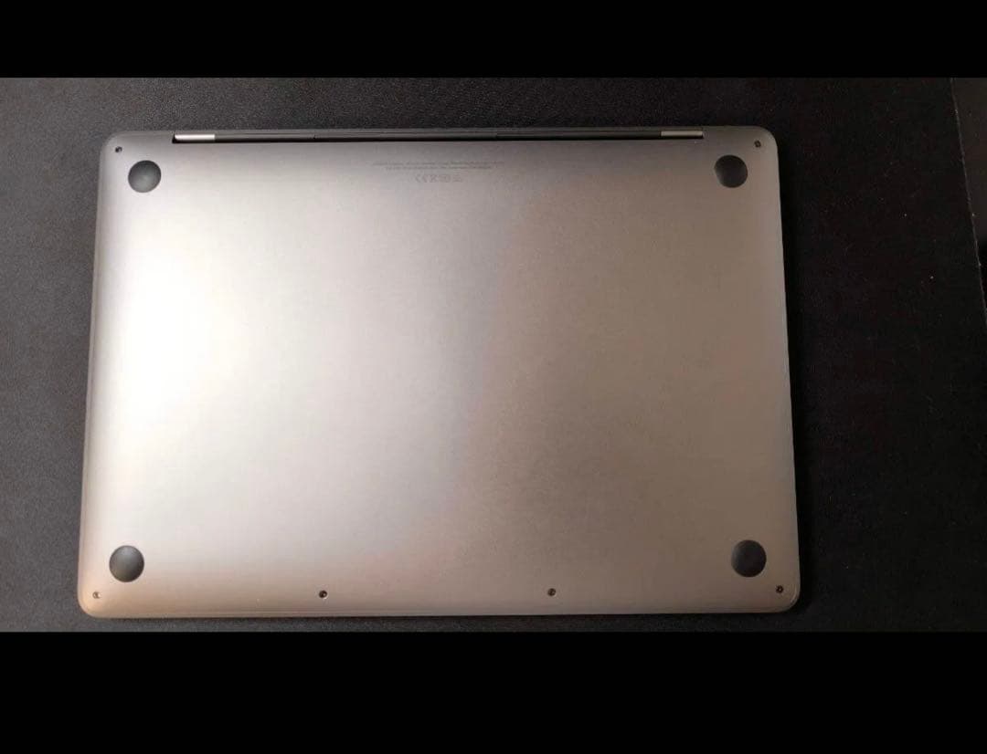 MacBook本体 MacBook Pro (M1, 8GB, 256GB)