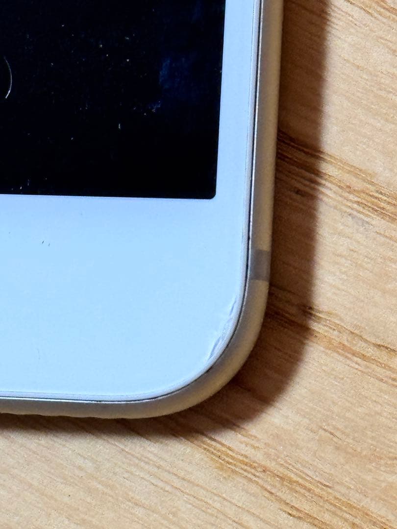 iPhone 7 シルバー 128GB SIMフリー バッテリー75%