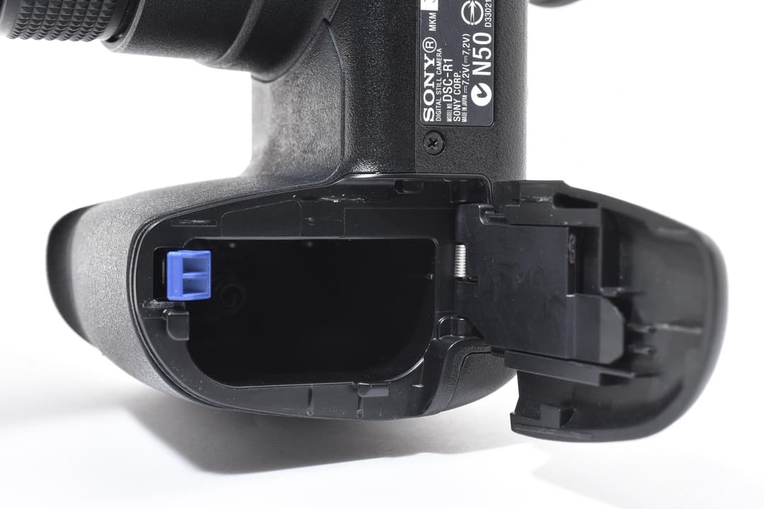 デジタルカメラ SONY DSC-R1 0357