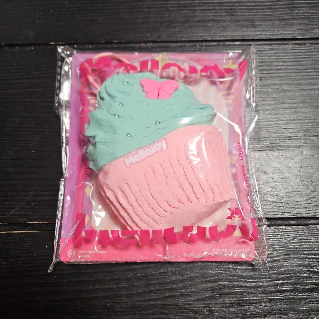 Mellojoy メロジョイスクイーズ カップケーキか?