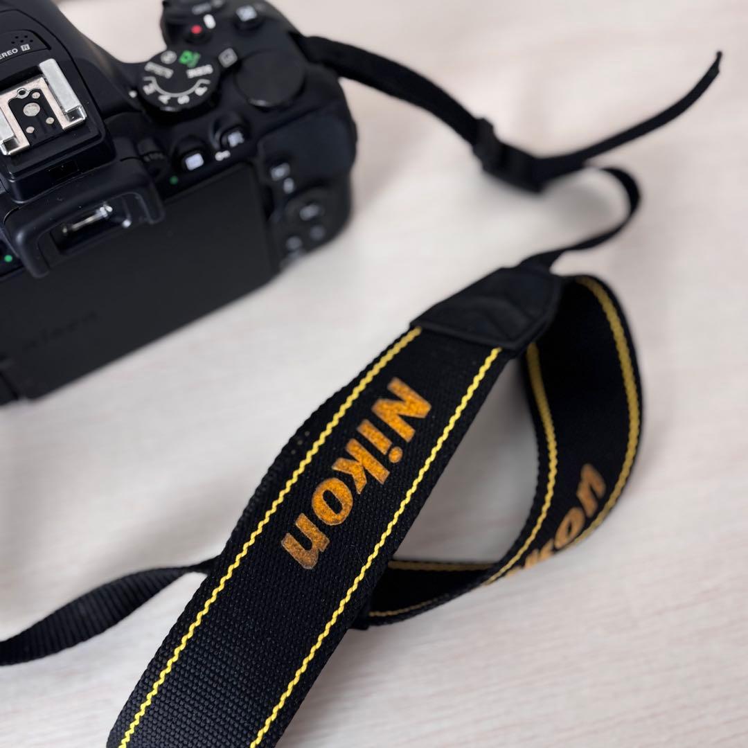 Nikon D5600 デジタル一眼レフカメラ（レンズ2本付）