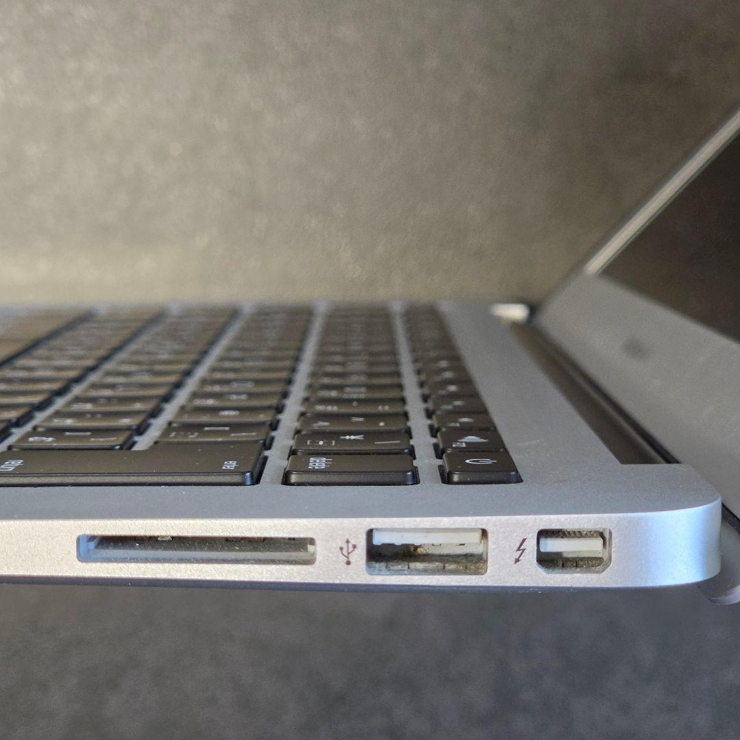 Apple 13インチ MacBook Air A1466 充電器付き