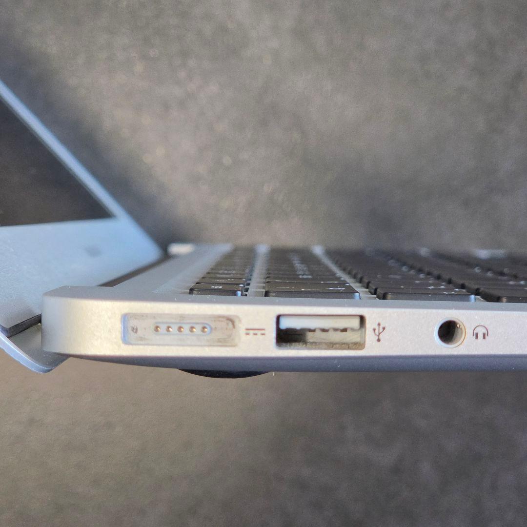 Apple 13インチ MacBook Air A1466 充電器付き