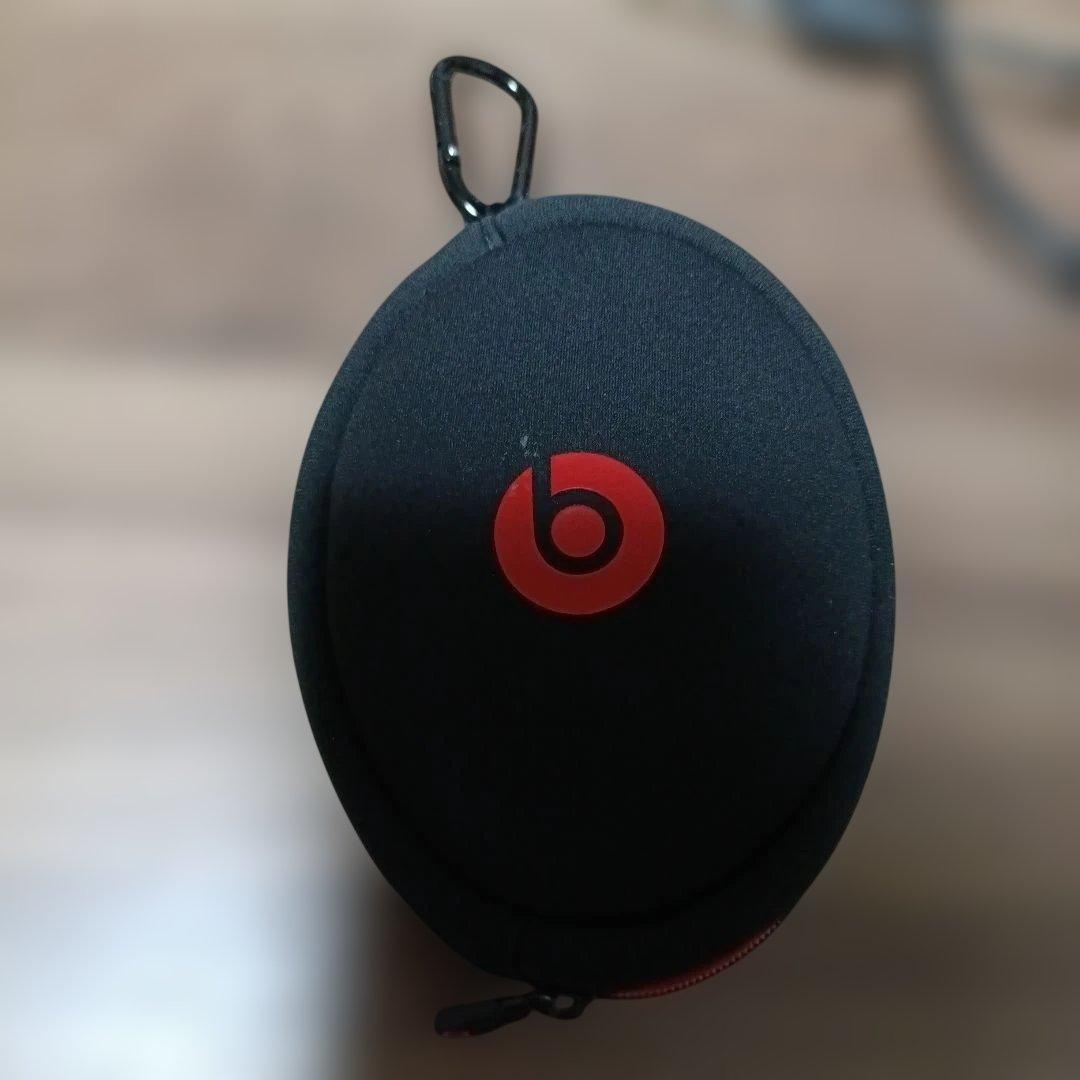 Beats Solo Wireless 青