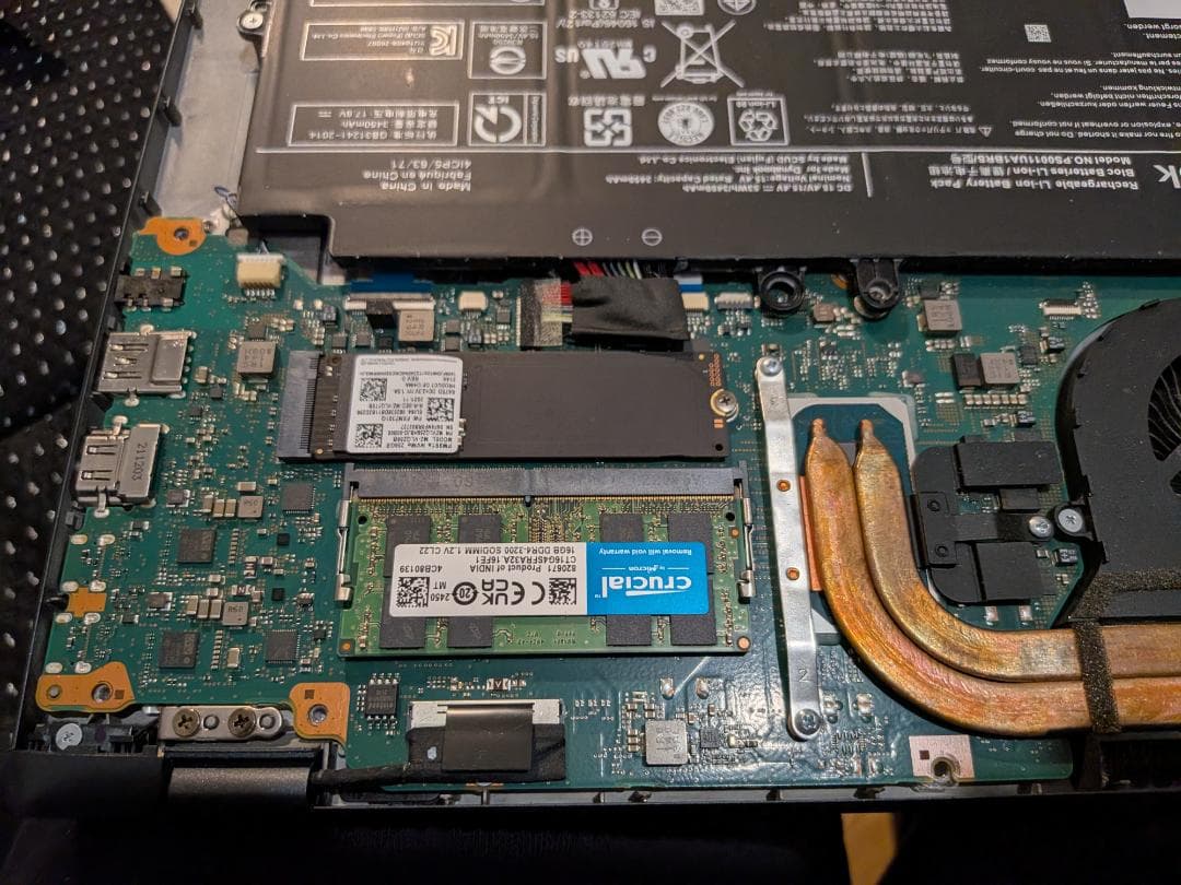 dynabook 軽量ノートPC G83/HS SSD256GB、メモリ24GB