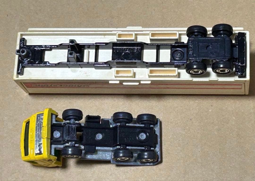 ロングトミカ いすゞ V12 ウイングルーフトレーラー 黄ヘッド