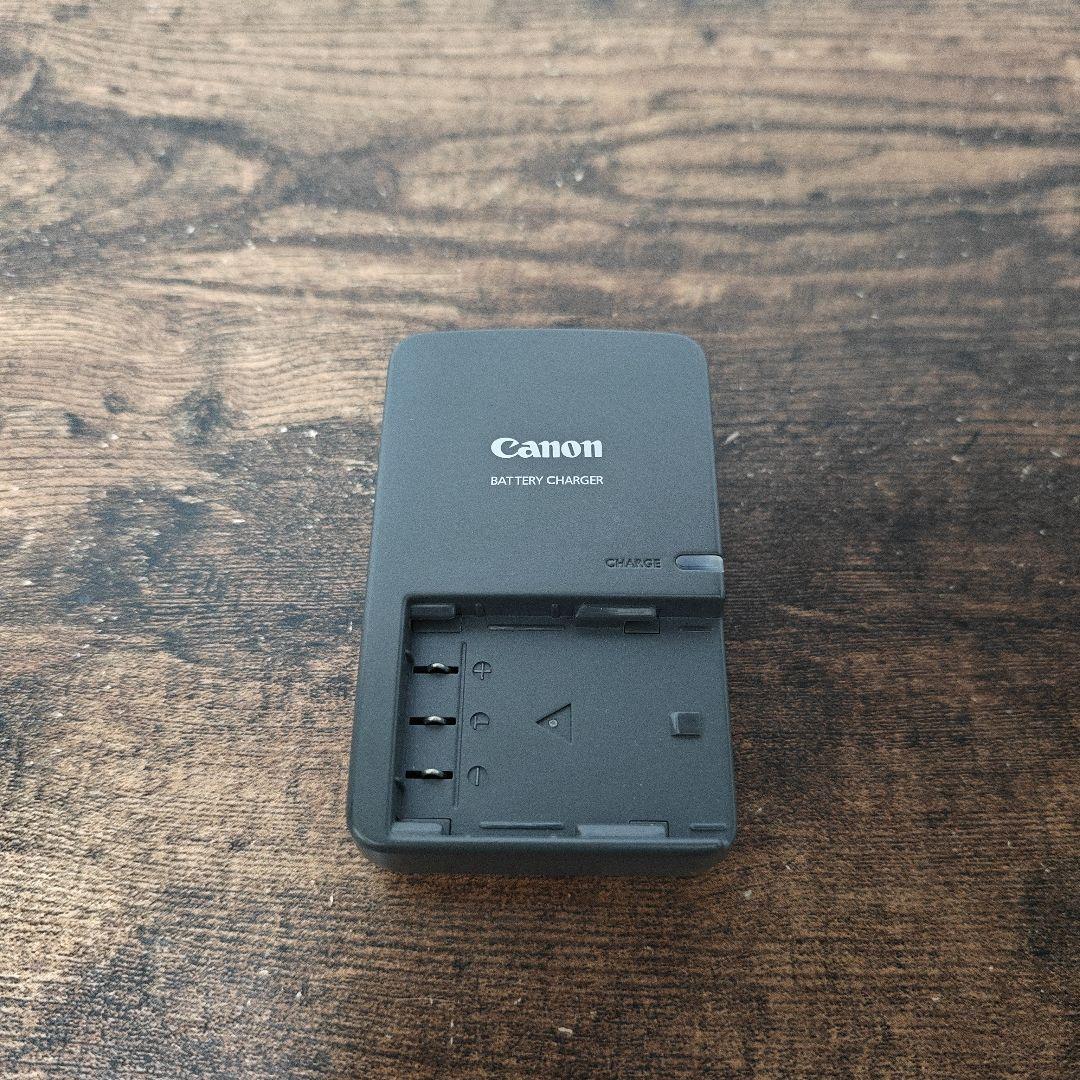Canon EOS Kiss Digital X 一眼レフカメラ