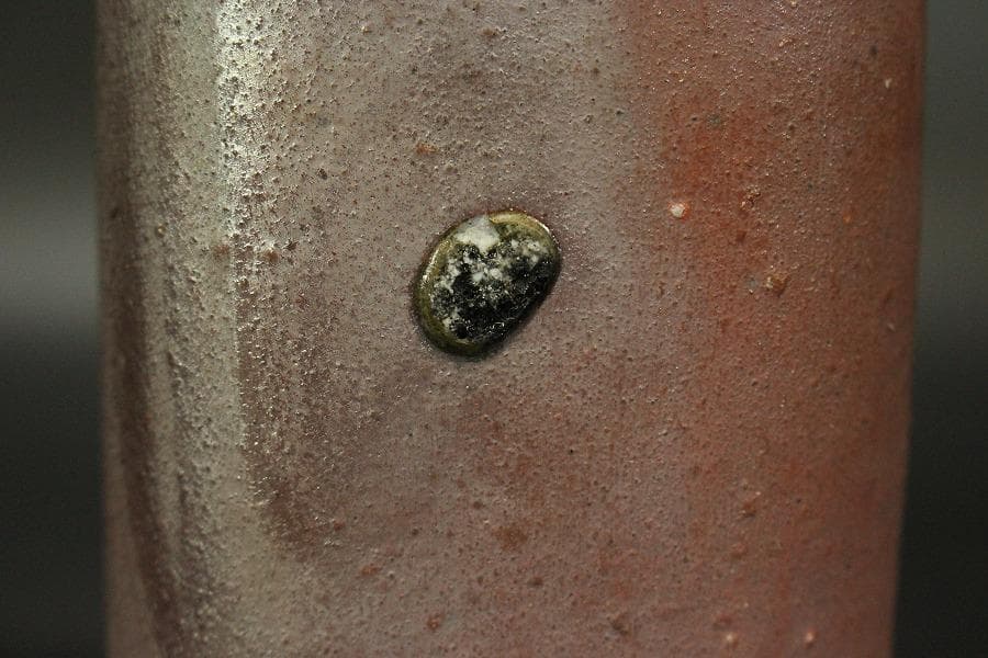 人間国宝 山本陶秀作 四方花入 窯変 共箱 真作保証 備前(ZE935)