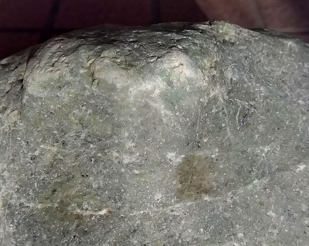 ★翡翠原石★糸魚川翡翠【姫川転石・川ズレ・ウブ石5.5kg】