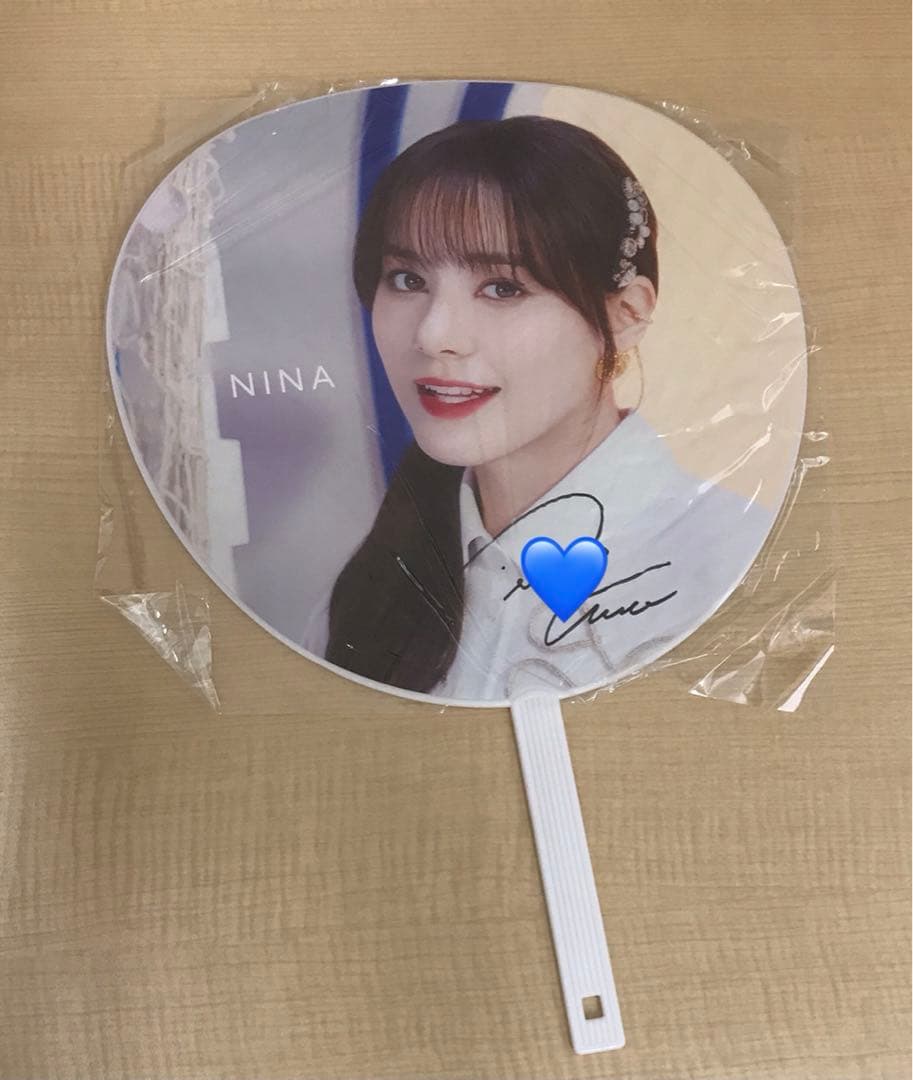 ❶ NiziU ニナ キナ Light it Up うちわ サインうちわケース