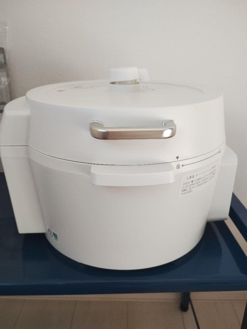 【USED】電気圧力鍋 4L 大容量 ホワイト 圧力鍋 PC-MA4-W