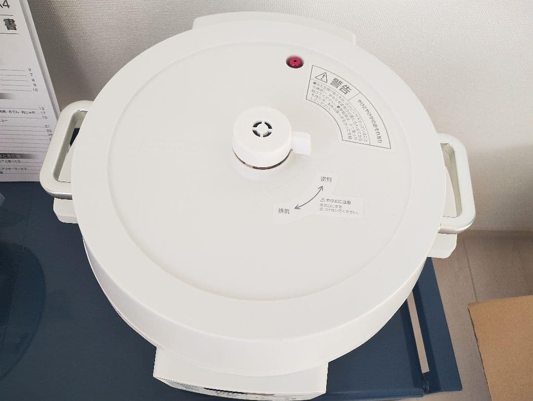 【USED】電気圧力鍋 4L 大容量 ホワイト 圧力鍋 PC-MA4-W
