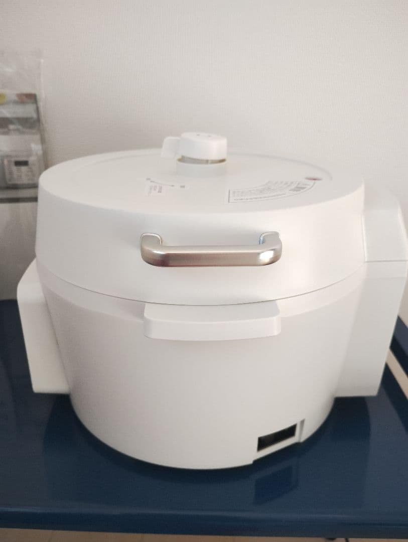【USED】電気圧力鍋 4L 大容量 ホワイト 圧力鍋 PC-MA4-W