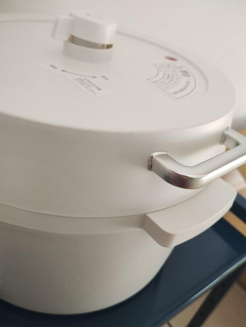 【USED】電気圧力鍋 4L 大容量 ホワイト 圧力鍋 PC-MA4-W