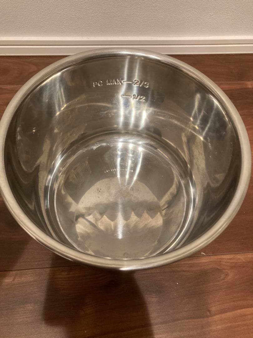 Instant Pot Duo 5.7リットル（米国モデル）　変換プラグつき