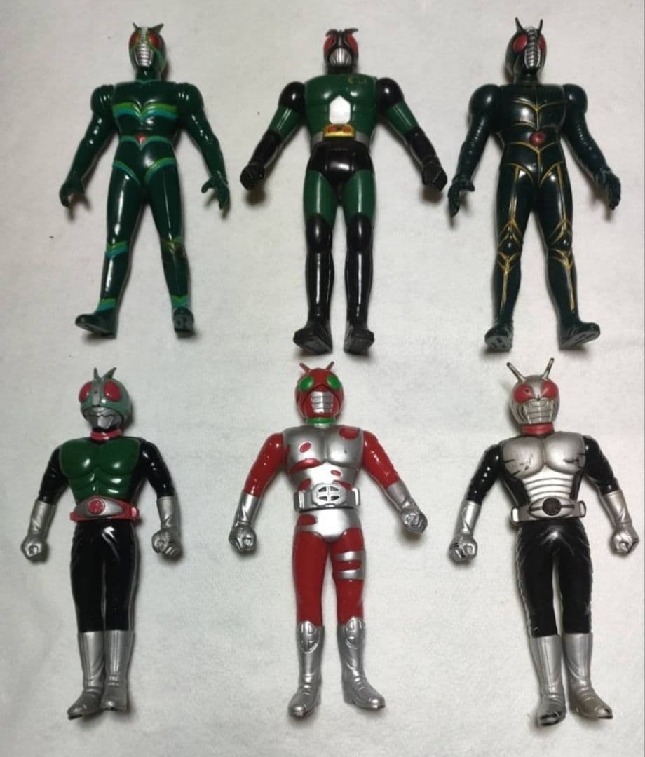 仮面ライダーシリーズ32体＋戦隊3体＋ミニカー5台、片腕の無いザク まとめ売り