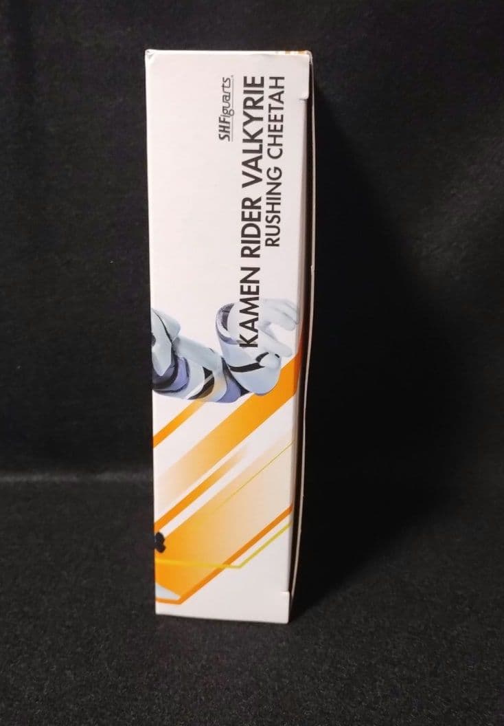SHフィギュアーツ 仮面ライダーバルキリー ラッシングチーター