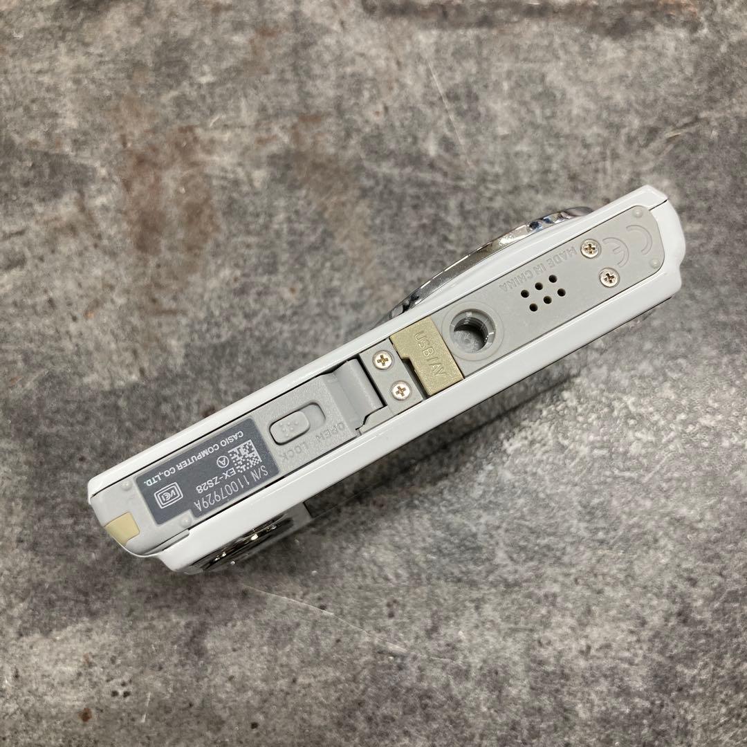 CASIO EXILIM EX-ZS27 デジタルカメラ