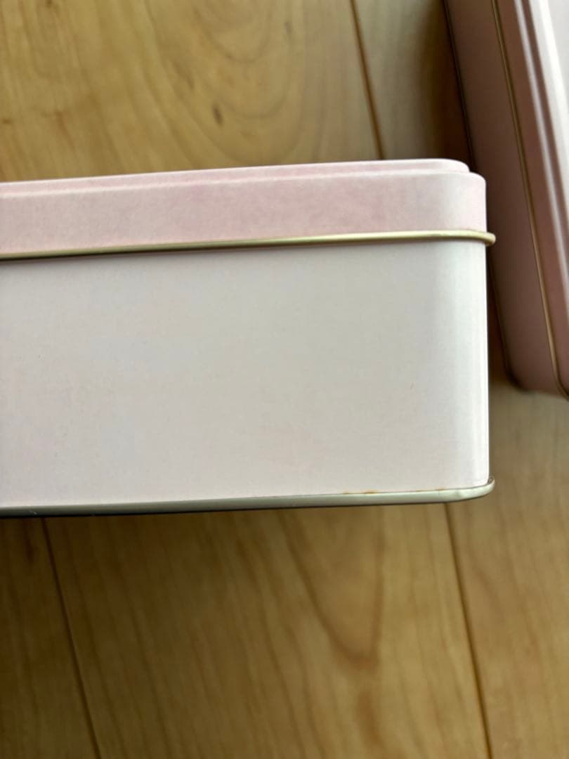 菓子缶　小物入れ　インテリア　マノン　リビエール　サブレヤ　ペイサージュ　紅茶