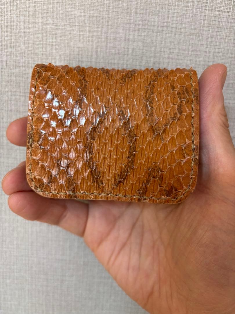 ラッセルバイパー革 ケース