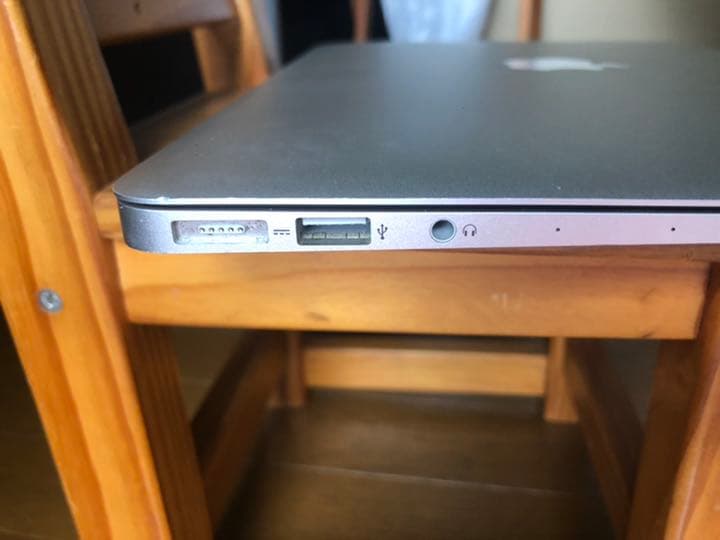 Apple MacBook Air 13インチ 256GB Early 2015