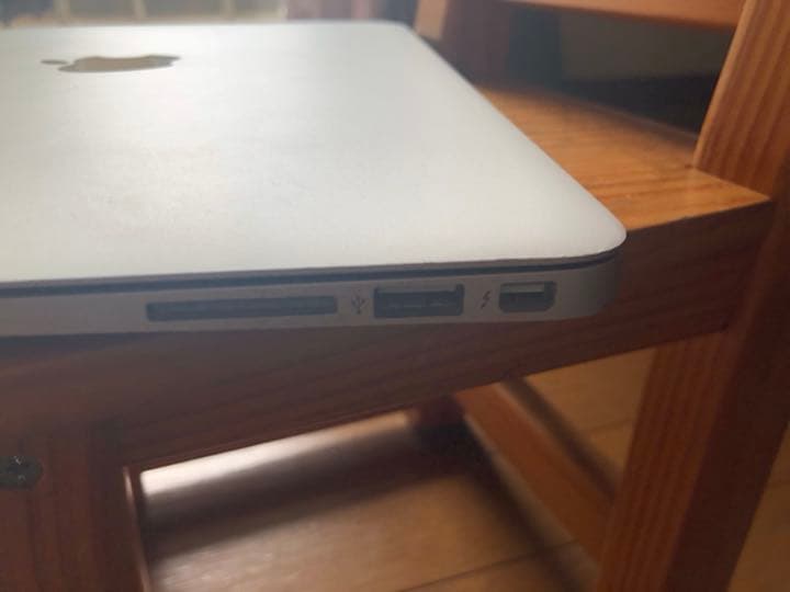 Apple MacBook Air 13インチ 256GB Early 2015