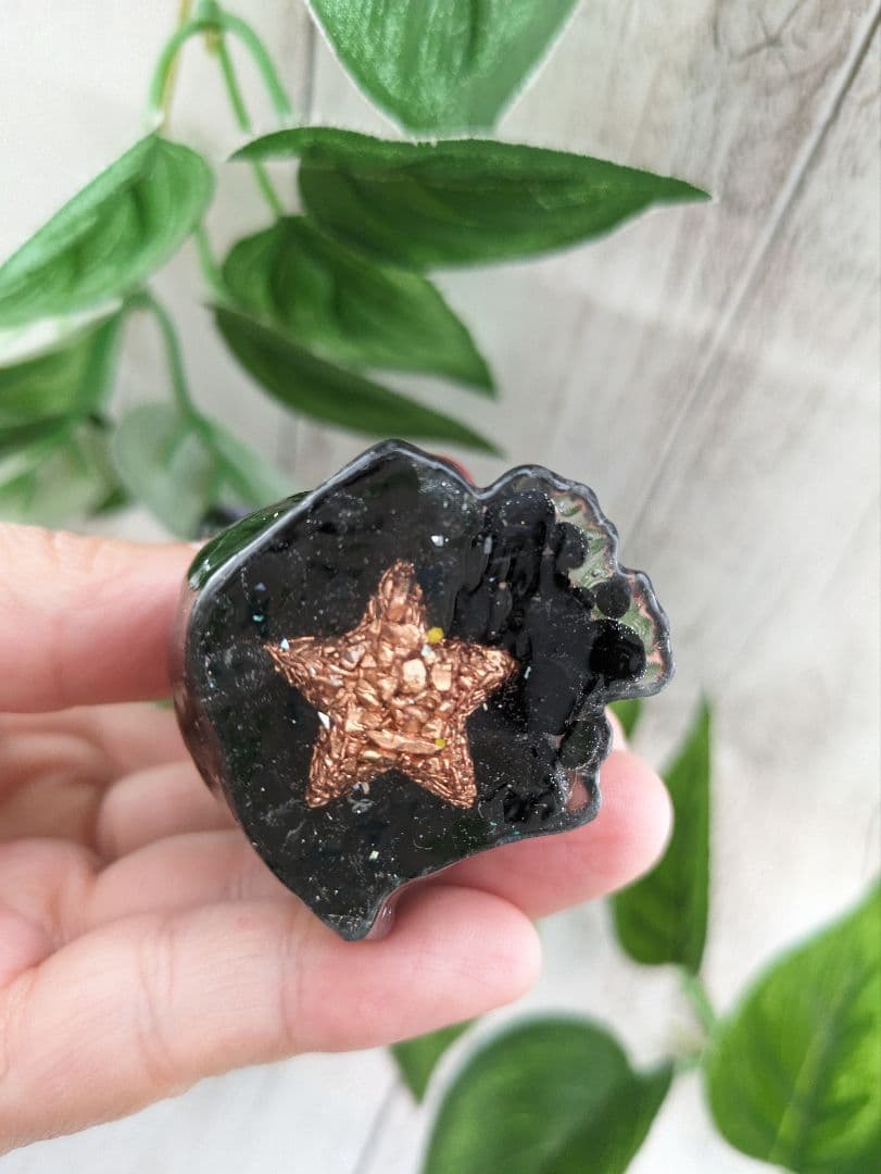 【(*´꒳`*)】ブルームーンストーンの白狐さん形オルゴナイト☆他１点