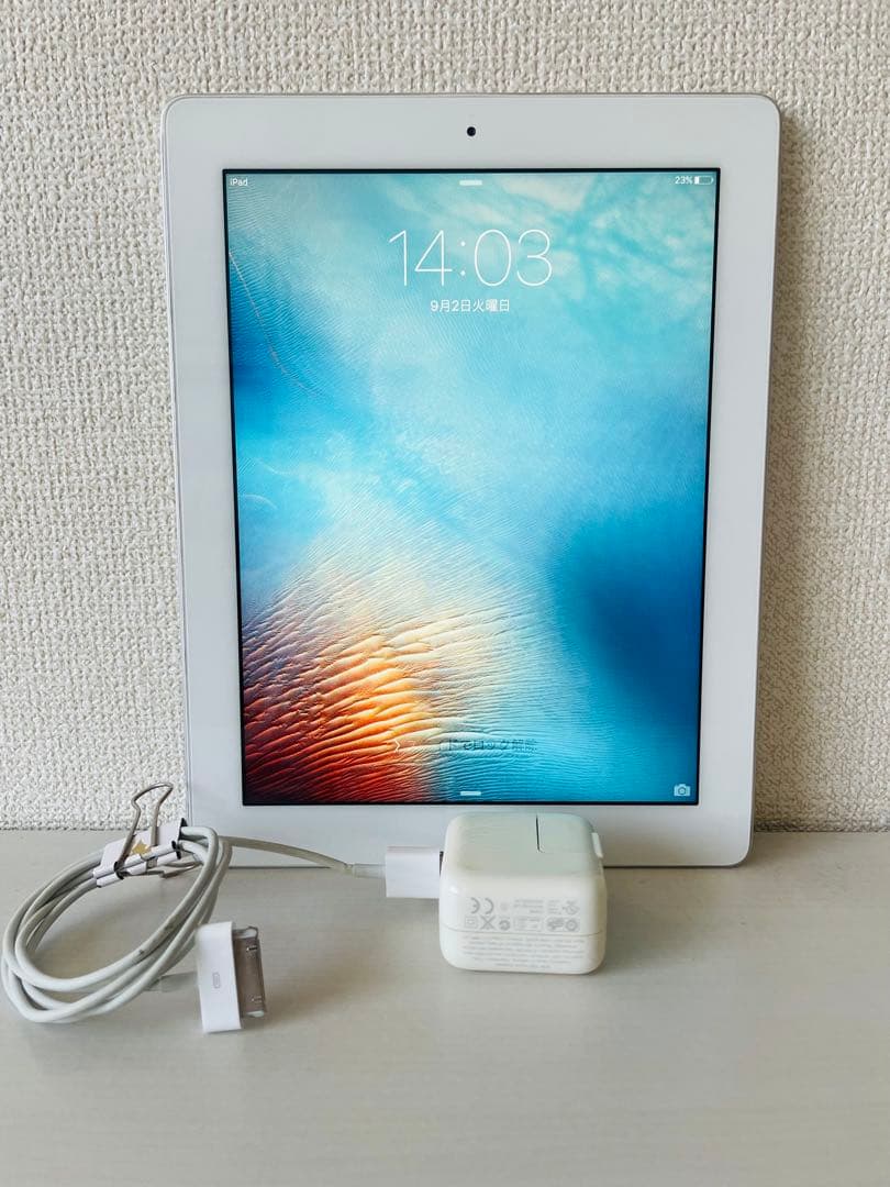 Apple iPad 32GB 充電器・ケーブル付き