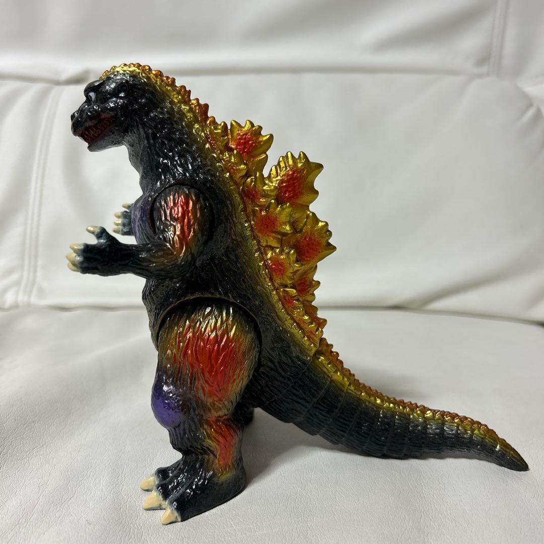 One up ゴジラ1954 黒成型 WF2024冬 電車持ち