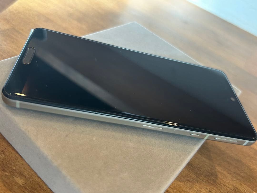 AQUOS sense5G SHG03 　64GB
