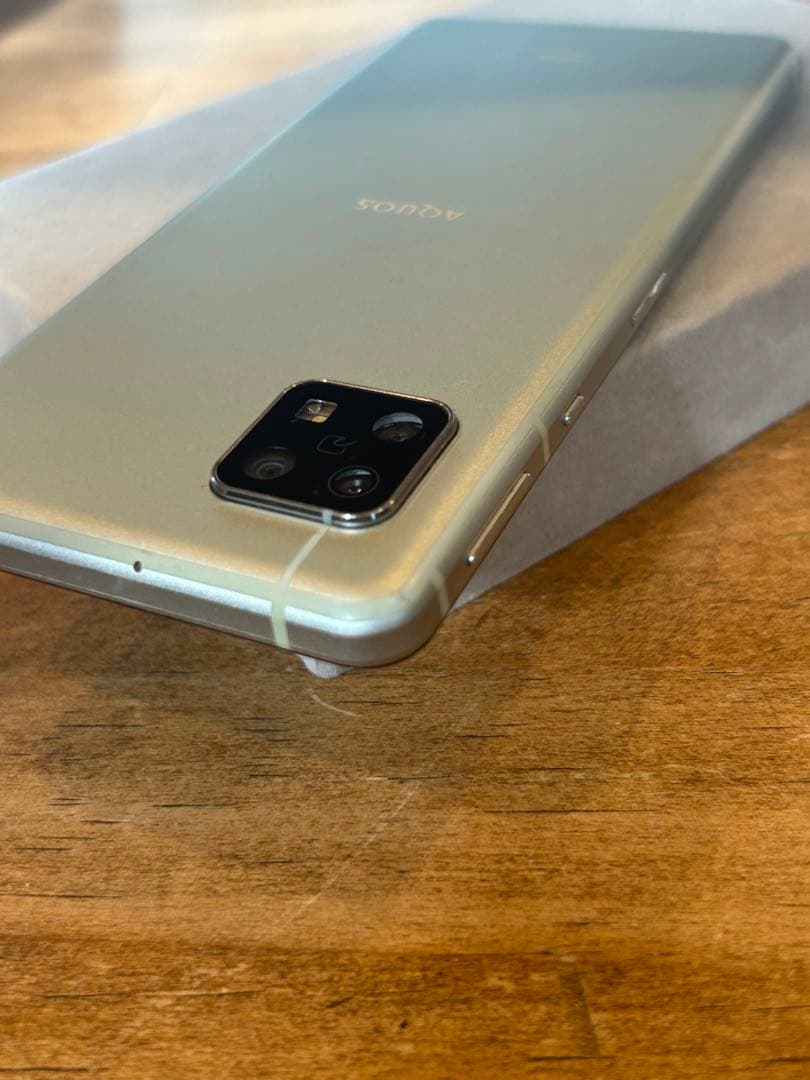 AQUOS sense5G SHG03 　64GB