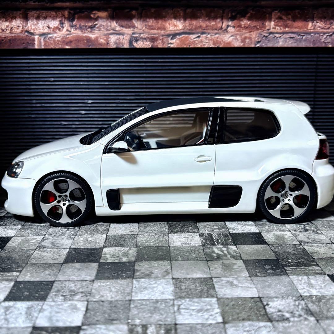 1/18 OttO Mobile フォルクスワーゲン ゴルフ GTI W12
