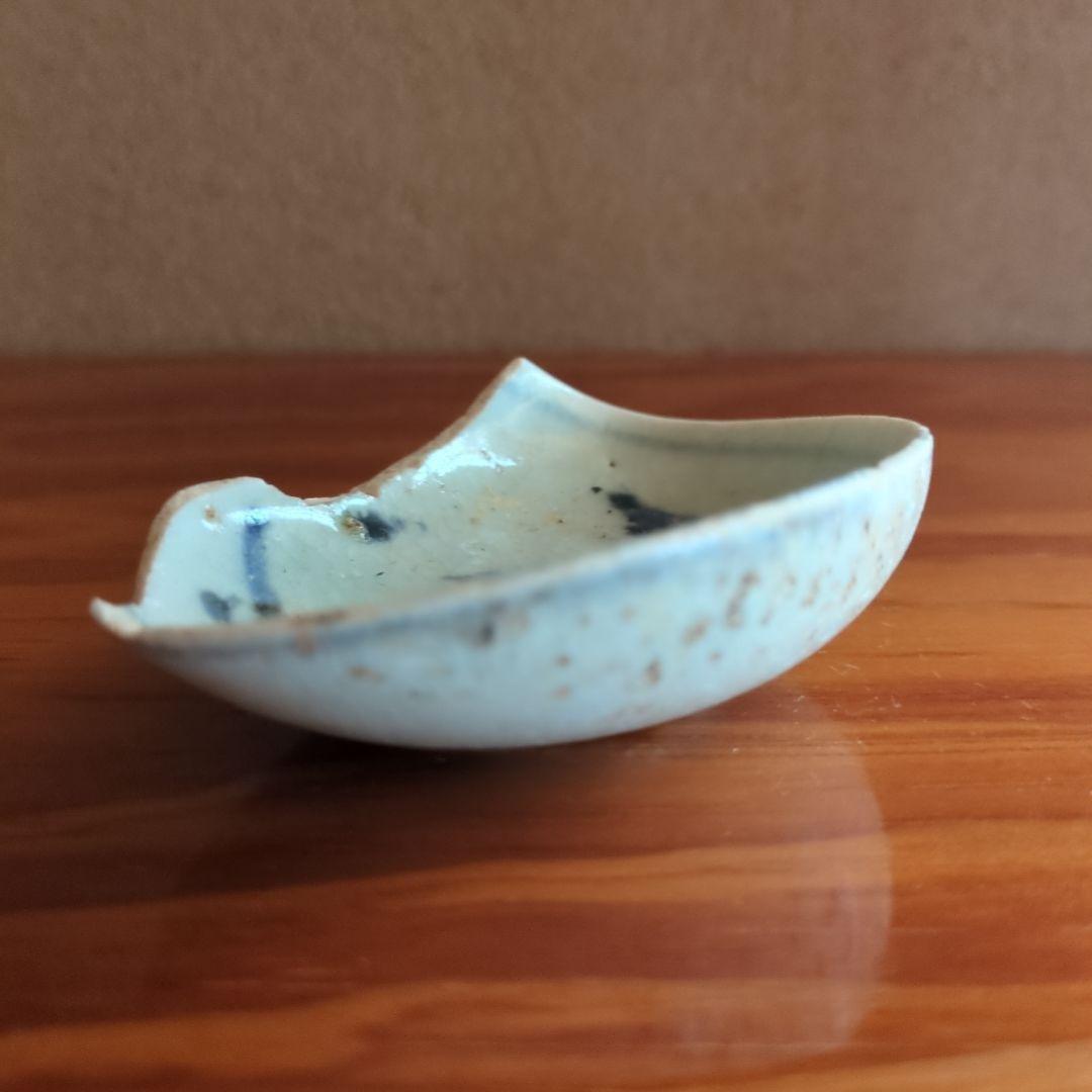 青色手書き模様陶器皿 欠けあり　初期伊万里の陶片　空山窯発掘品