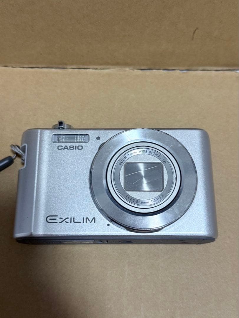 【専用】デジカメ　CASIO EXILIM EX-ZS180 コード付